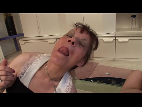 ❤️ Bi amona eta aitona batek hirukotea dute Super pornoa gurean eu.milfnut-net.ru ❌️❤